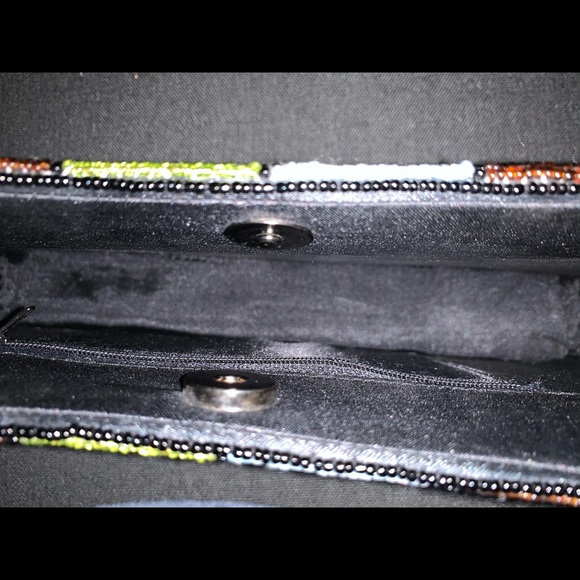 Beautiful Beaded Handbag - Picture 4 of 5